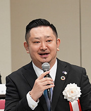 塚島 英太